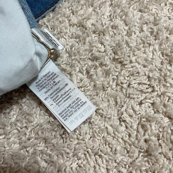 Madewell Medium Wash Vintage-Inspired Edgy Cuffed Distressed High Rise Shorts - Picture 5 of 5